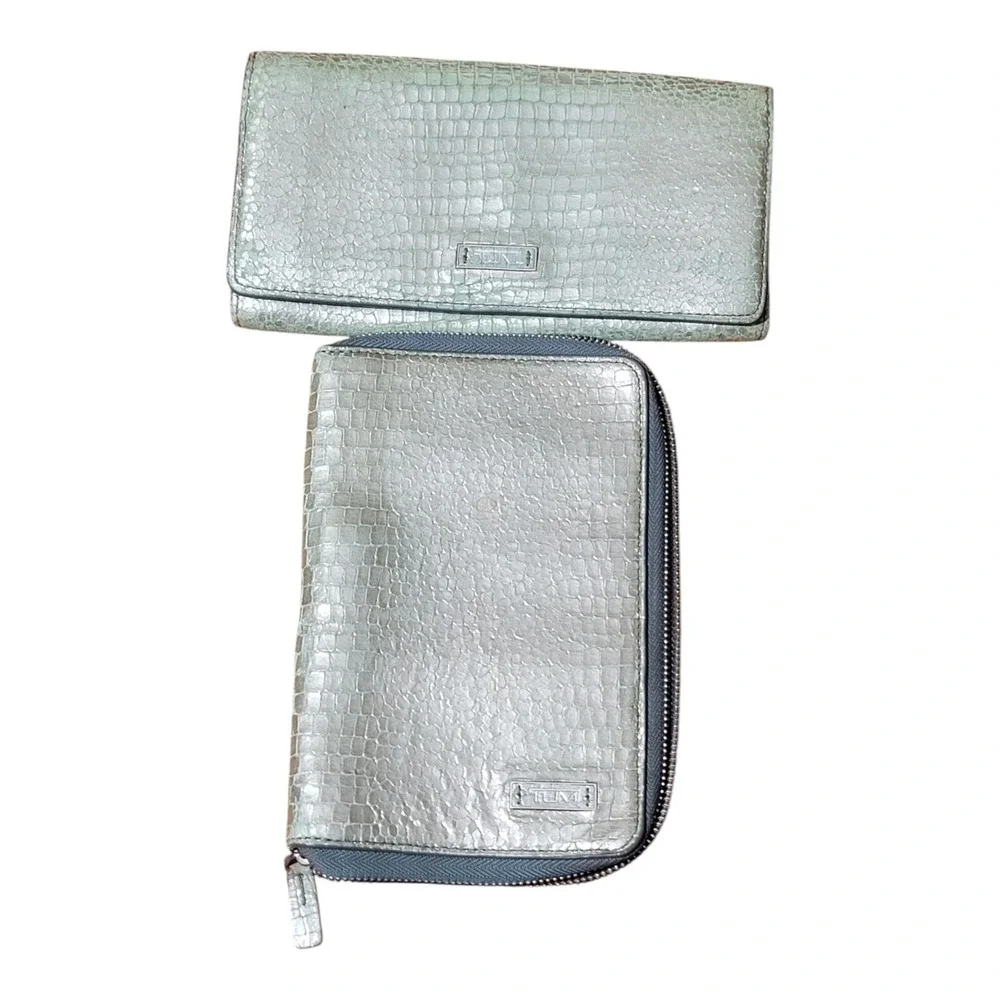 Tumi Womens‎ Wallet And Planner Green Vintage Crocodile Skin